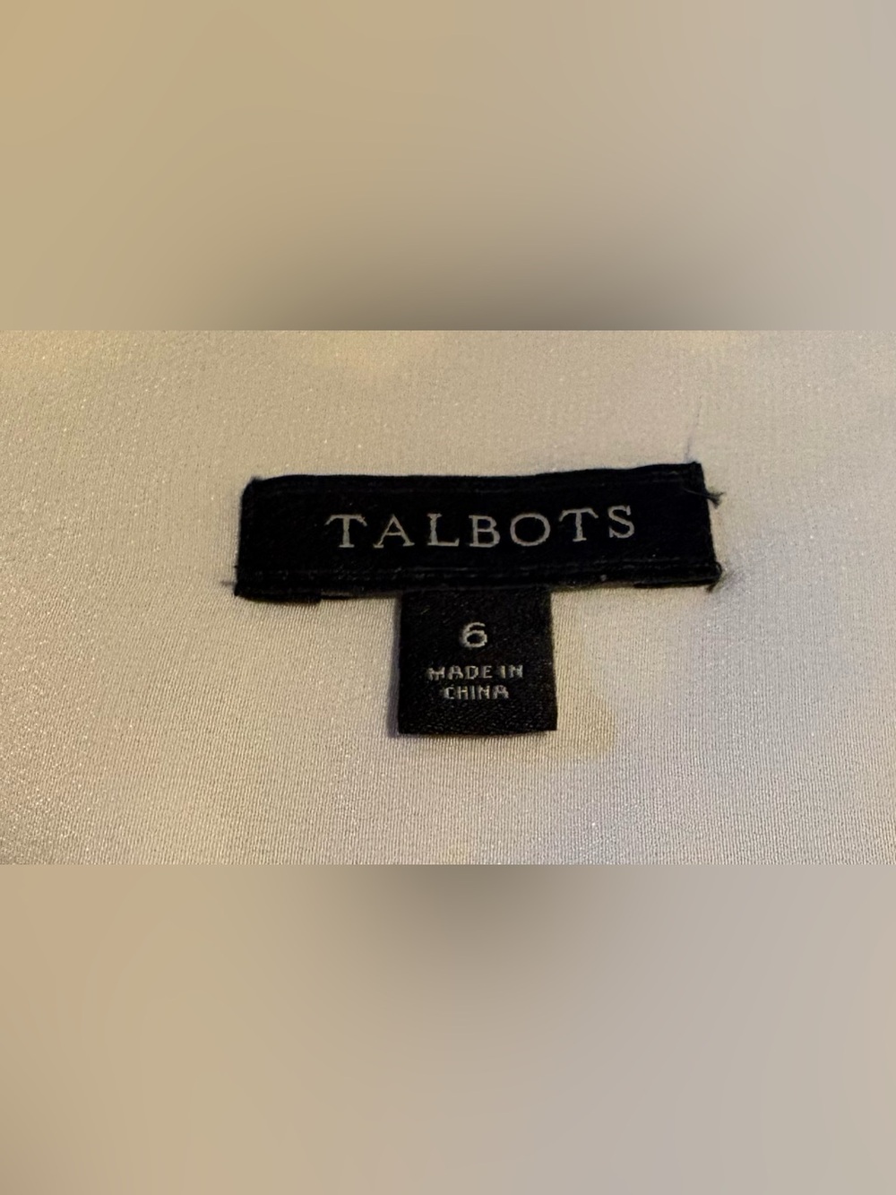 Talbots Cream Silk washable Long-Sleeve Button-Down Shirt w Roll Tabs & Pocket - Picture 7 of 9